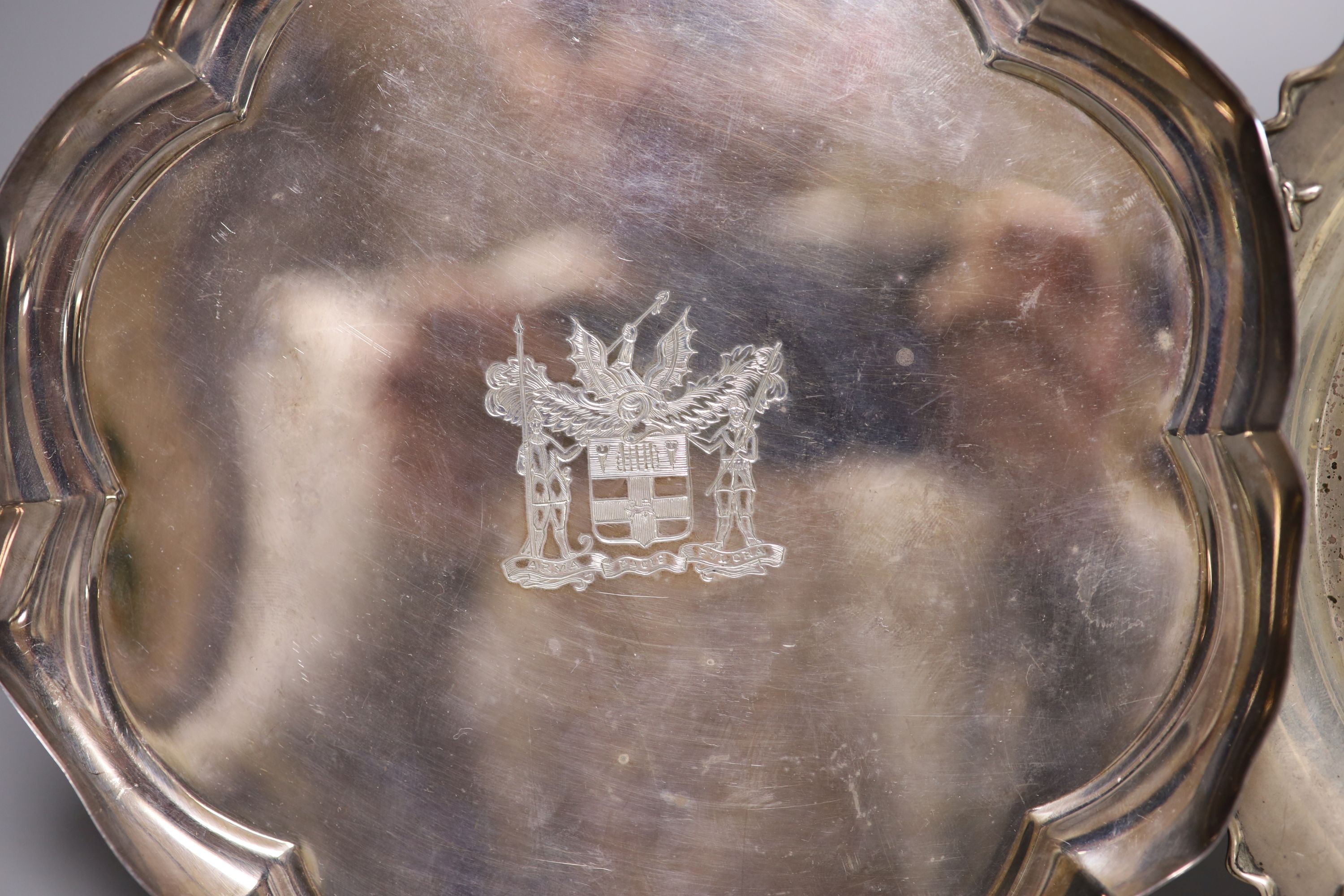 A modern cusped silver waiter, Sheffield, 1971, 20.7cm and an Edwardian silver stand, 20.3cm, 20.5oz.